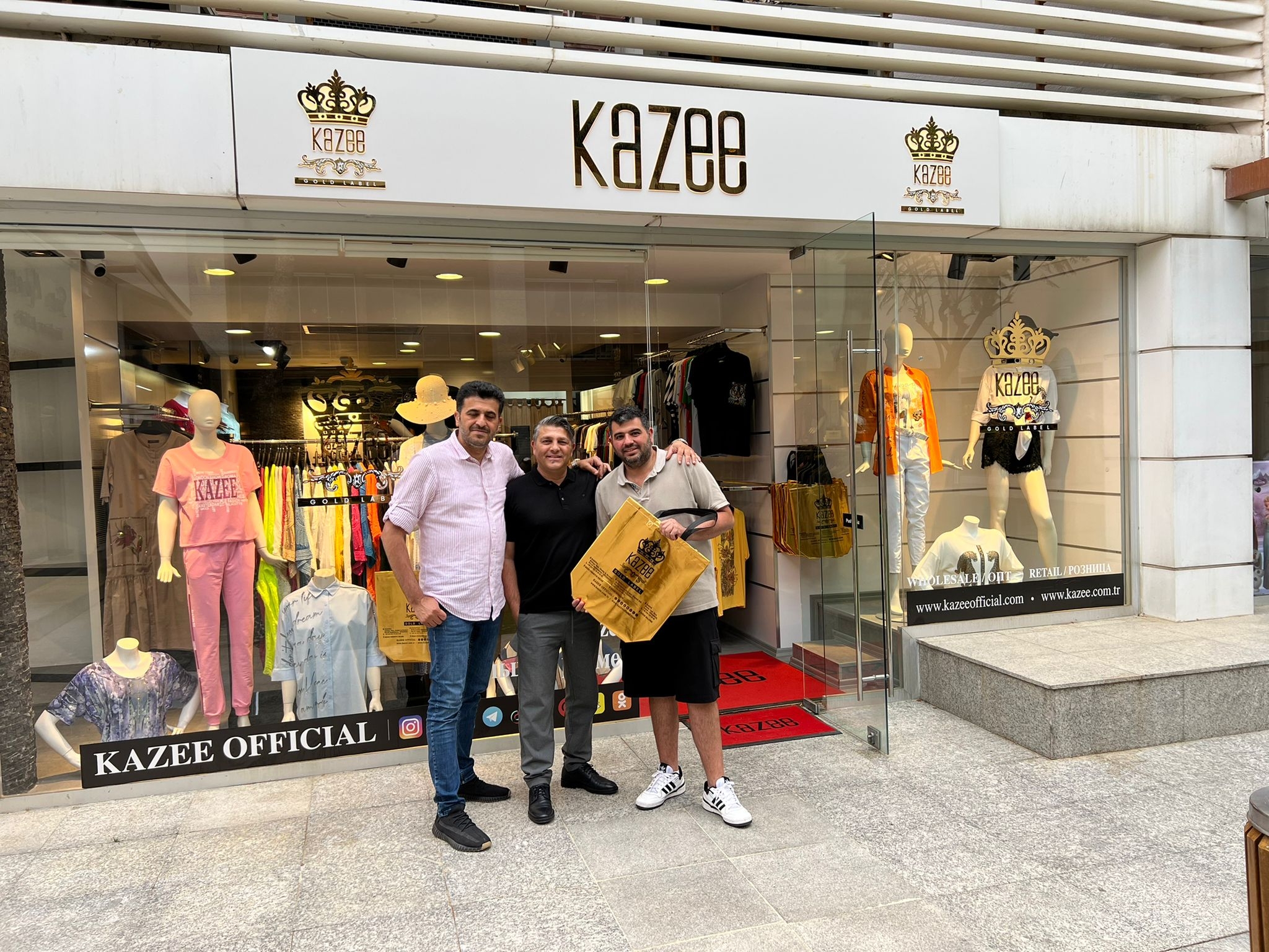 KAZEE Rixos Sungate Kadın Giyim Mağazası Toptan ve Perakende