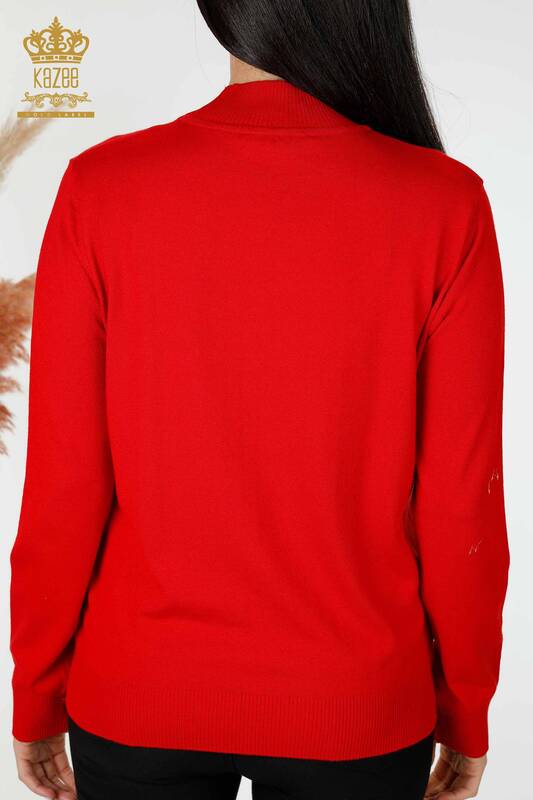 جاكيت تريكو نسائي بالجملة ذو الياقة العالية بشعار أساسي أحمر - 16663 | كازي