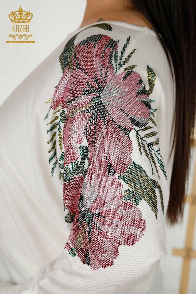 كنزة تريكو نسائية بالجملة مزينة بالزهور بلون بيج فاتح - 16133 | كازي - 5