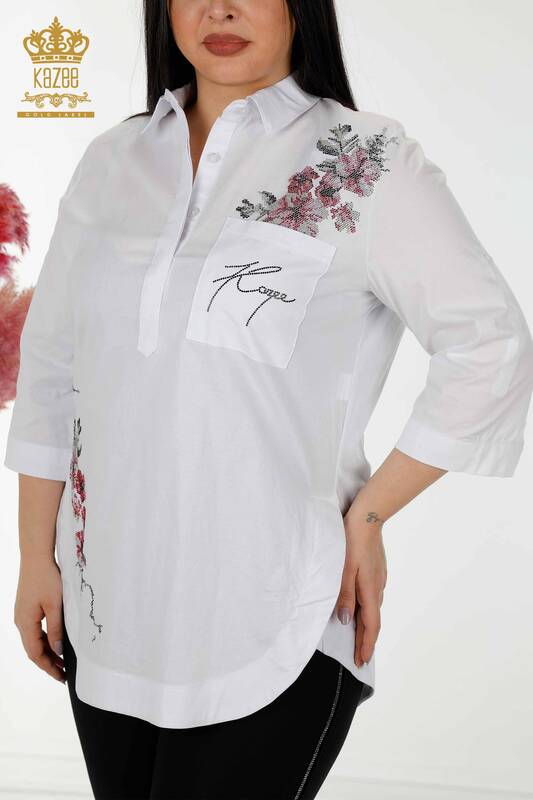 قميص نسائي بالجملة زهرة مطرزة باللون الأبيض - 20112 | كازي