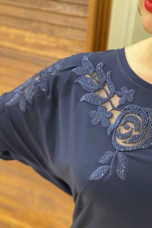 Bluză de damă cu ridicata cu detaliu din tul și broderie cu piatră - 77456 | Kazee