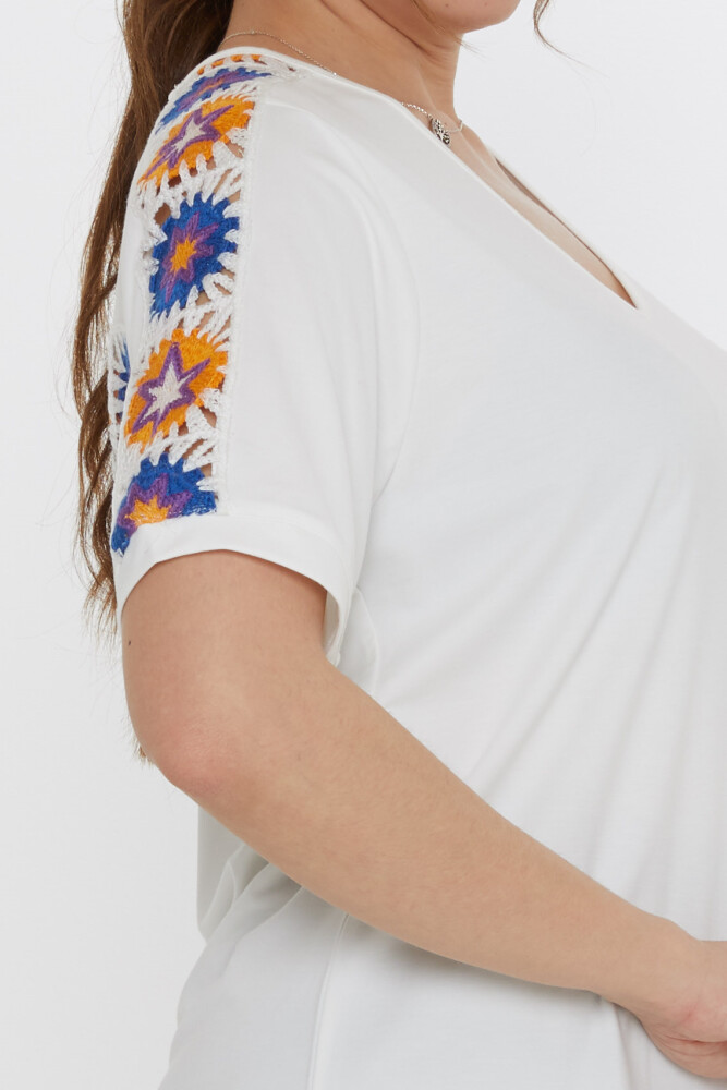 بلوزة بنقشة نجوم محبوكة، لون بيج فاتح - 80042 | كازي (طقم من 3 قطع بمقاسات M-L-XL) - 5