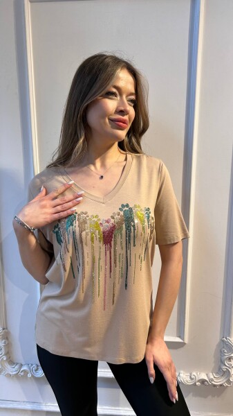 بلوزة بيج بياقة على شكل حرف V - 80131 | كازي (مجموعة من 3 قطع بمقاسات M-L-XL) - KAZEE (1)