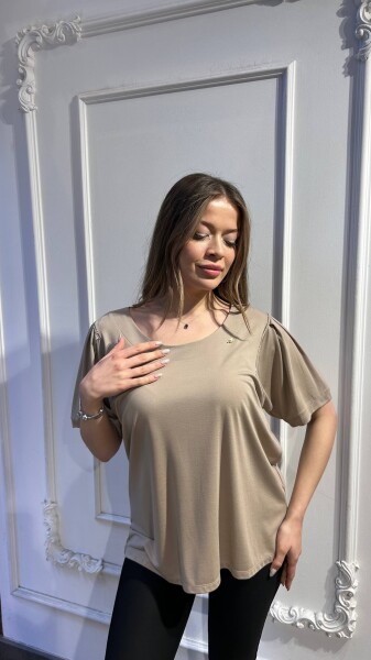 بلوزة بيج مزينة بالأحجار - 80068 | كازي (طقم من 3 قطع L-XL-2XL) - KAZEE (1)