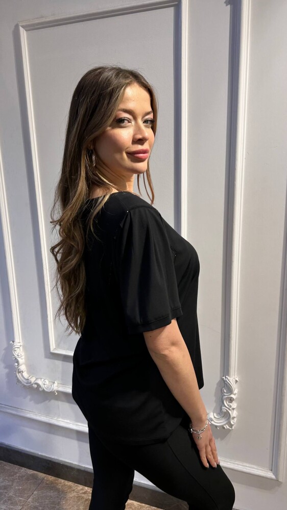 بلوزة سوداء مزينة بالأحجار - 80068 | كازي (طقم من 3 قطع L-XL-2XL) - 3