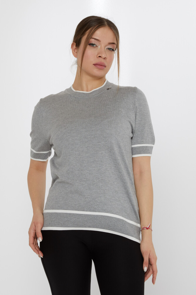 Broszka sweterkowa z dzianiny ze szczegółami w kolorze szaro-ecru - 31292 | KAZEE (zestaw 4 sztuk M-L-XL-2XL) - 1