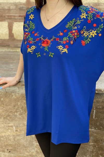 Toptan Kadın Bluz Çiçek Nakışlı Taşlı V Yaka - 77679 | Kazee - Thumbnail