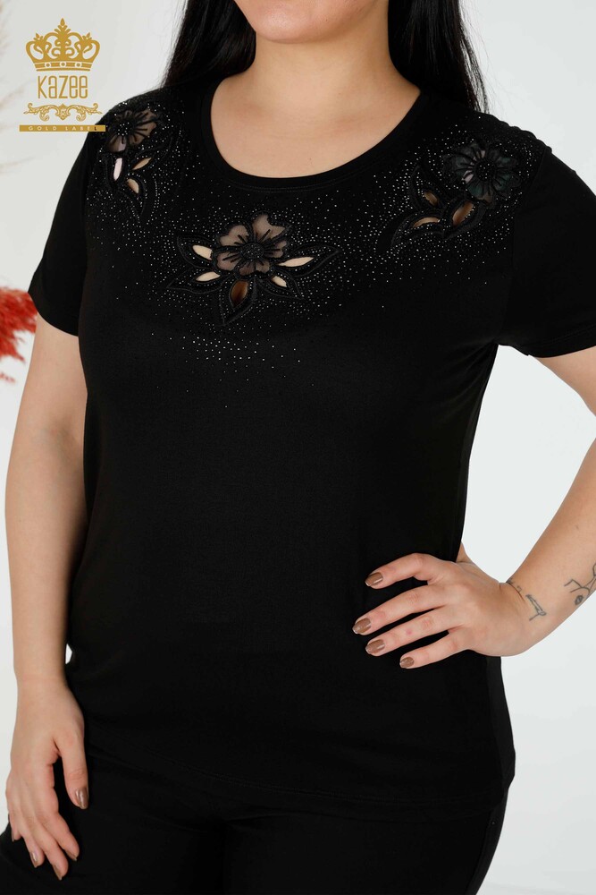 Camicetta da donna all'ingrosso nera con motivo floreale - 78922 / KAZEE - 2