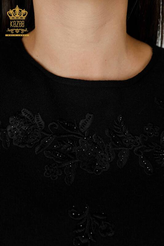 Maglione maglieria donna all'ingrosso nero con motivo floreale-16800 / KAZEE