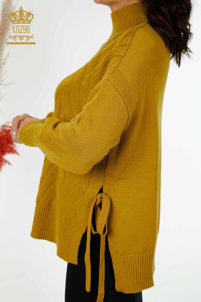 Maglione a maglia da donna all'ingrosso con cravatta a corda sui lati modellato Senape - 30000 / KAZEE - Thumbnail