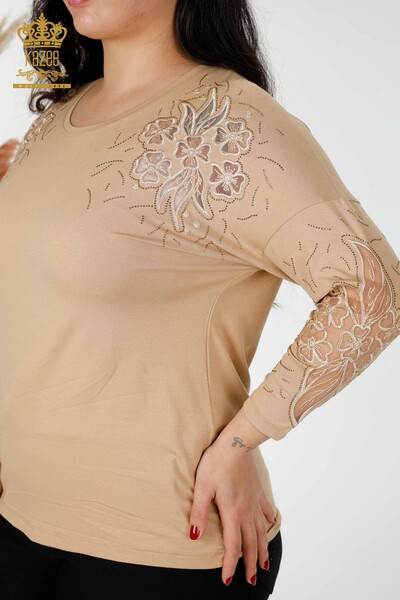 Bluză de damă cu ridicata cu model de flori Bej - 77950 | KAZEE - Thumbnail