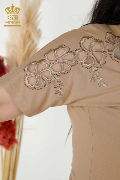 Bluză de damă cu ridicata cu model de flori Bej - 79049 | KAZEE - Thumbnail