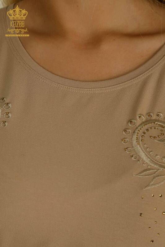 Bluză de damă cu ridicata cu model de flori Bej - 79093 | KAZEE