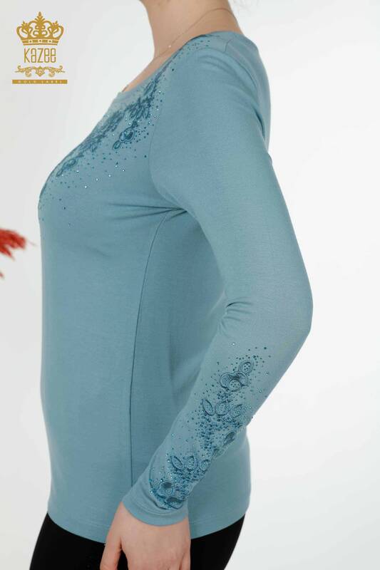 Bluză de damă cu ridicata cu model floral albastru - 79010 | KAZEE