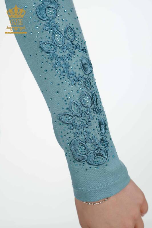 Bluză de damă cu ridicata cu model floral albastru - 79010 | KAZEE