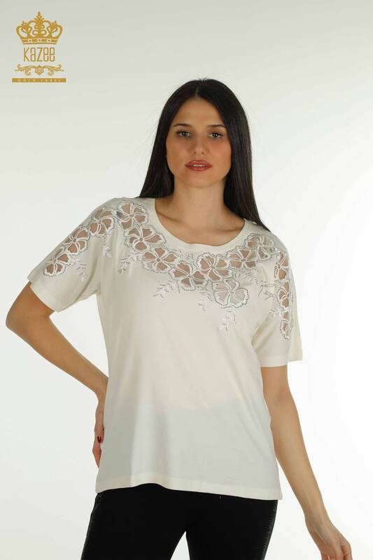 Bluză de damă cu ridicata cu modele florale Ecru - 79049 | KAZEE