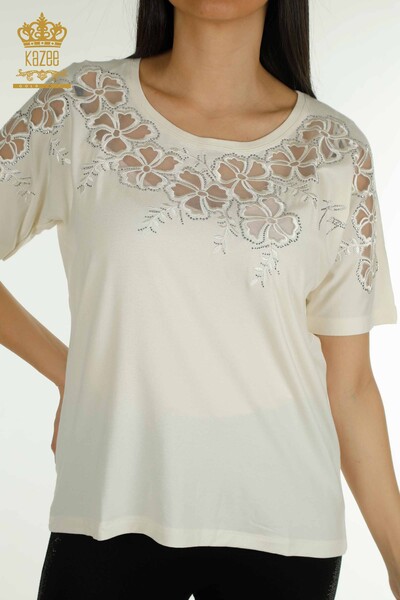 Bluză de damă cu ridicata cu modele florale Ecru - 79049 | KAZEE - Thumbnail
