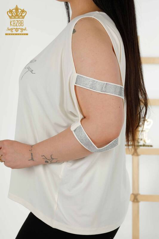 Bluză de damă cu ridicata detaliată pe umeri Ecru - 79108 | KAZEE