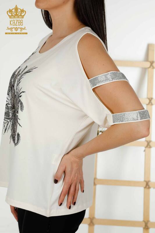 Bluză de damă cu ridicata detaliată pe umeri Ecru - 79289 | KAZEE
