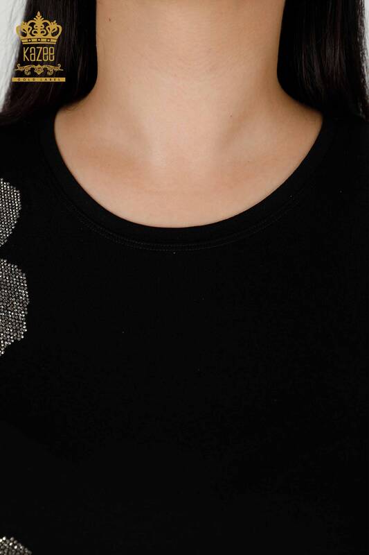 Bluză de damă cu ridicata cu modele florale neagră - 78990 | KAZEE