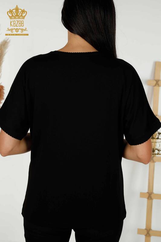Bluză de damă cu ridicata cu modele florale neagră - 79306 | KAZEE