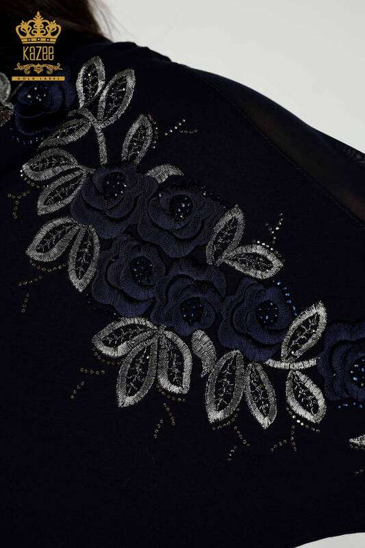 Bluză de damă cu ridicata cu model trandafiri bleumarin - 79095 | KAZEE