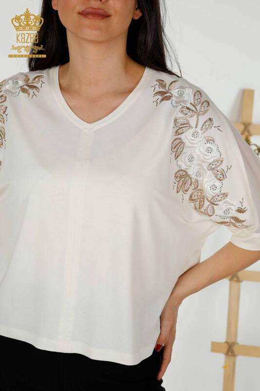 Bluză de damă cu ridicata cu model trandafir Ecru - 79095 | KAZEE