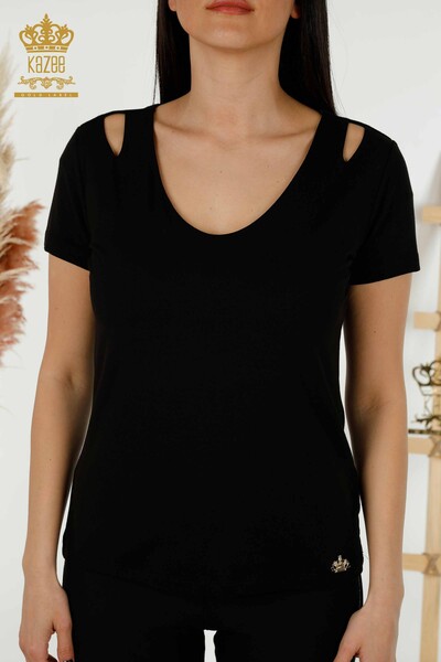 Bluză de damă cu ridicata cu detaliu pe umeri Negru - 79220 | KAZEE - Thumbnail