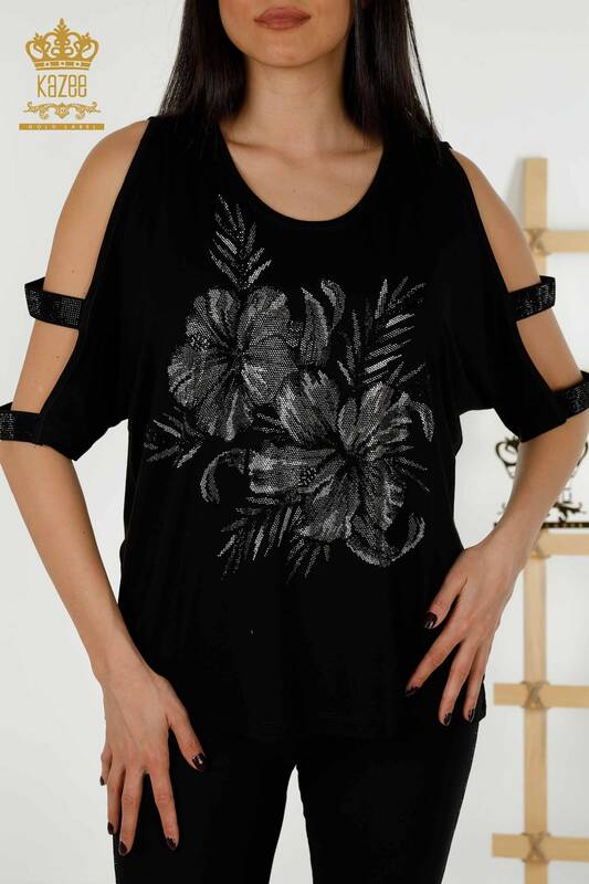 Bluză de damă cu ridicata cu detaliu pe umeri Negru - 79289 | KAZEE