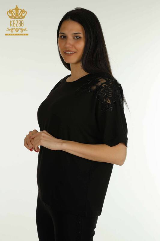 Bluză de damă cu ridicata - Detaliat pe umeri - Negru - 79527 | KAZEE