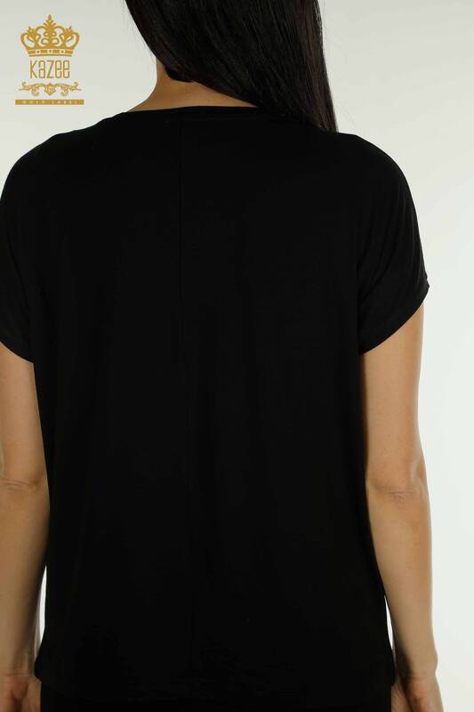 Bluză de damă cu ridicata cu modele florale neagră - 79352 | KAZEE