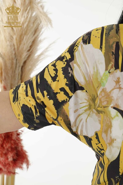 Bluză de damă cu ridicata cu modele florale șofran - 77898 | KAZEE - 5