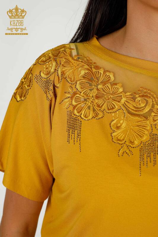 Bluză de damă cu ridicata cu modele florale șofran - 79081 | KAZEE