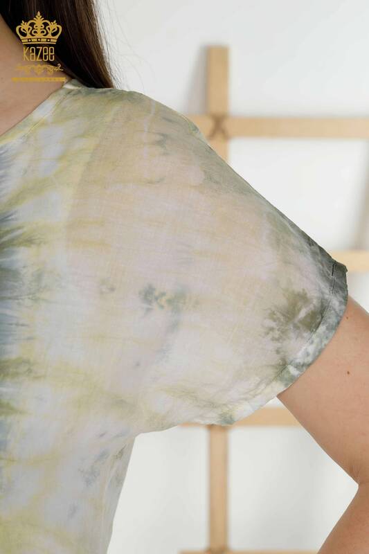 Bluză de damă cu ridicata cu model brodat cu piatră colorată - 79169 | KAZEE