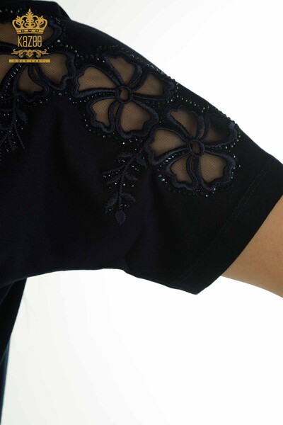 Bluză de damă cu ridicata cu modele florale bleumarin - 79049 | KAZEE - Thumbnail