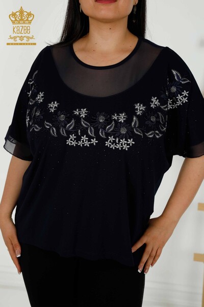 Bluză de damă cu ridicata cu modele florale bleumarin - 79137 | KAZEE - Thumbnail