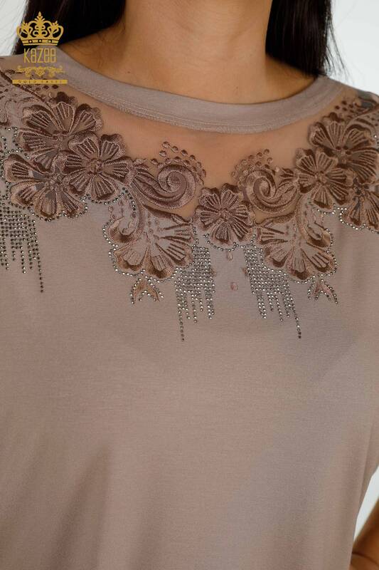 Bluză de damă cu ridicata din nurcă cu modele florale - 79081 | KAZEE