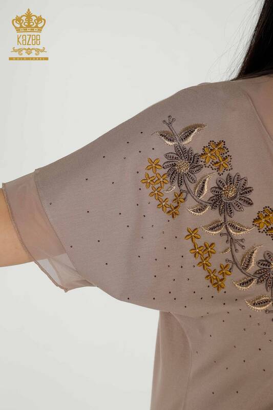 Bluză de damă cu ridicata din nurcă cu modele florale - 79137 | KAZEE