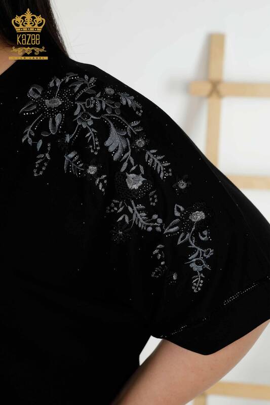 Bluză de damă cu ridicata cu model floral negru - 79068 | KAZEE
