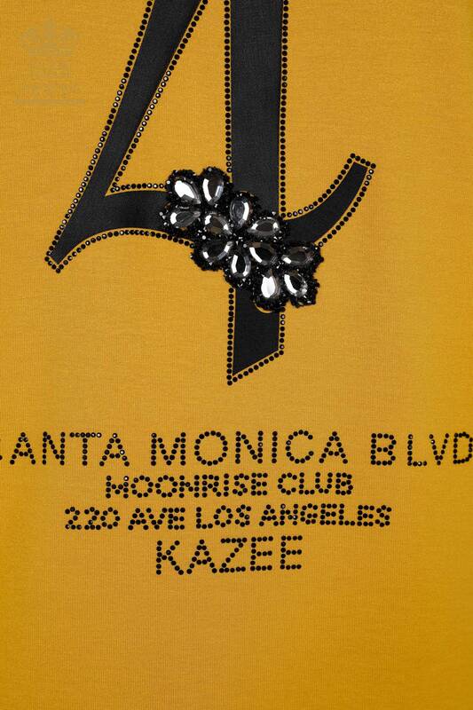Bluză de damă cu ridicata cu detaliu text șofran - 78935 | KAZEE