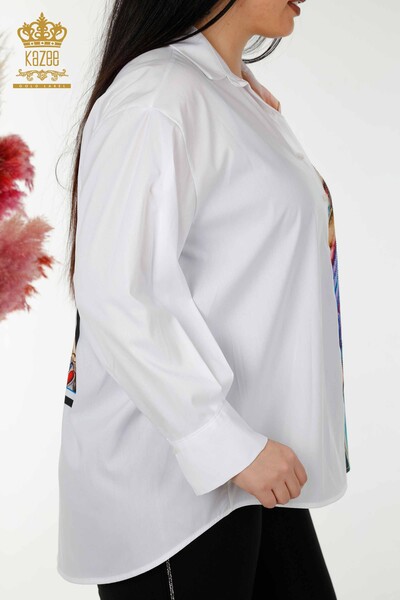 Cămașă cu ridicata pentru femei albă cu model colorat - 20224 | KAZEE - Thumbnail
