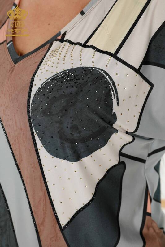 Bluză de damă cu ridicata cu imprimeu digital cu decolteu în V maro - 77896 | KAZEE