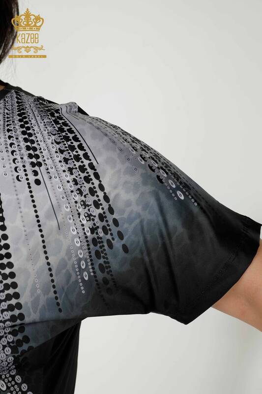 Bluză cu ridicata pentru femei cu imprimare digitală neagră - 77804 | KAZEE