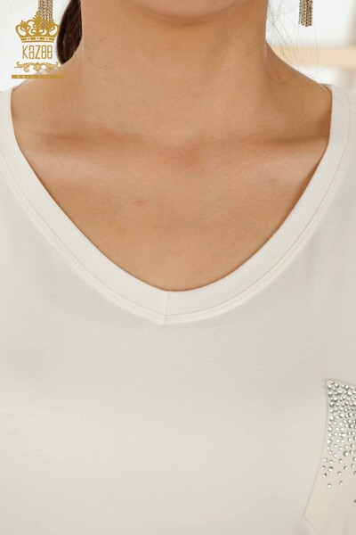 Bluză de damă cu ridicata de buzunar cu piatră brodată albă - 79195 | KAZEE - Thumbnail