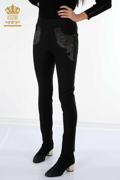 Pantaloni en-gros de damă cu jambiere cu broderie de piatră colorată cu model pe laterale - 3610 | KAZEE - Thumbnail (2)