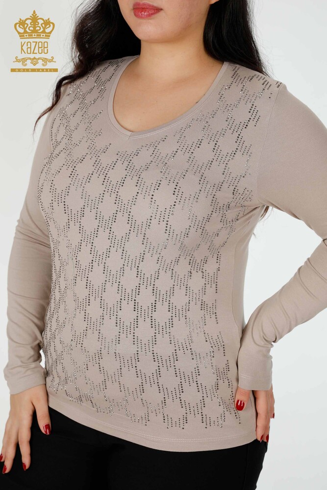 Bluză de damă cu ridicata cu decolteu în V din nurcă brodat cu piatră - 79016 | KAZEE - 2