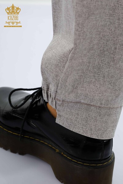 Pantaloni de damă cu talie elastică cu buzunare bej - 3501 | KAZEE - Thumbnail