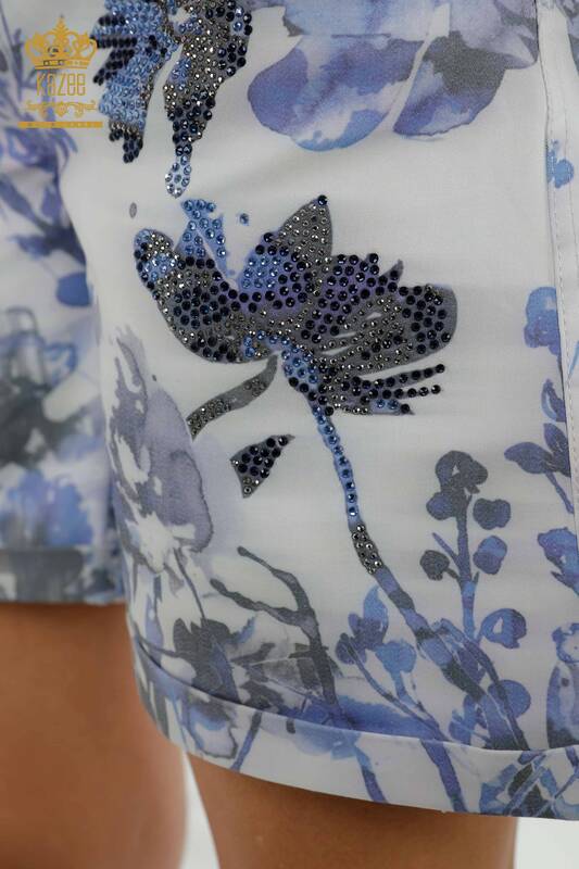 Pantaloni scurti de damă cu ridicata cu model de flori brodate cu piatră Albastru - 3655 | KAZEE