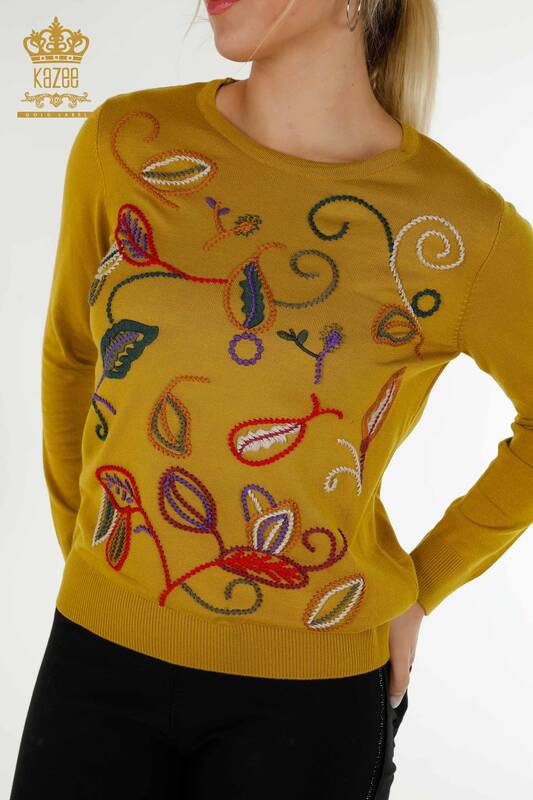 Pulover de tricotaj pentru femei cu ridicata - cu model de broderie - mustar - 30652 | KAZEE