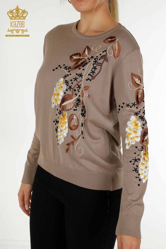 Pulover de tricotaj de damă cu ridicata - Colorat Floral Brodat - nurcă - 16934 | KAZEE